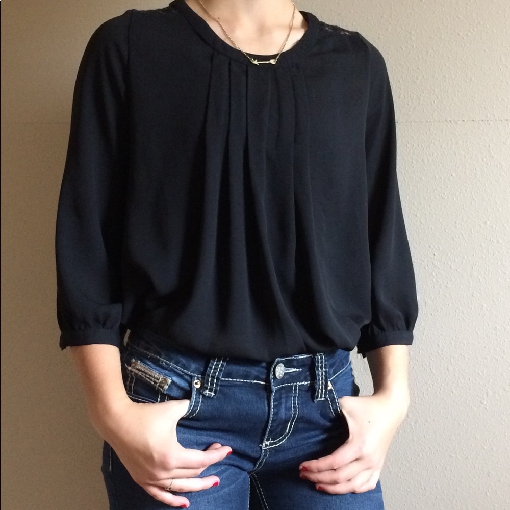 Long sleeve black shirt